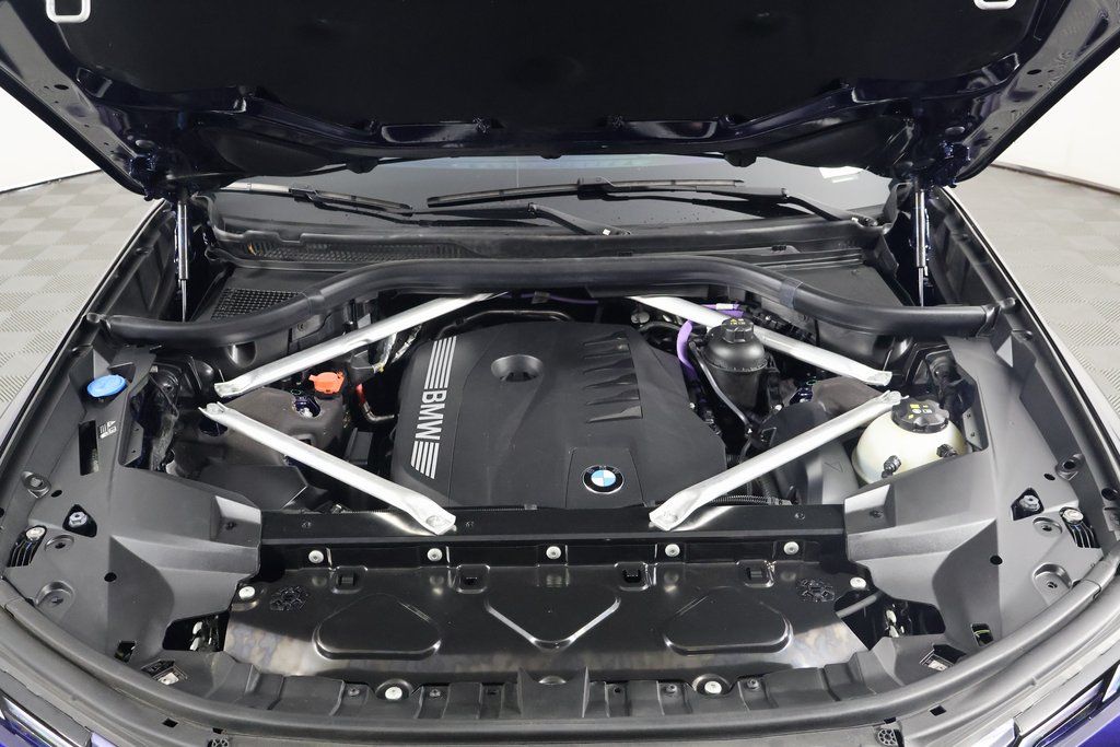 Thumbnail: 2023 BMW X7 - 16