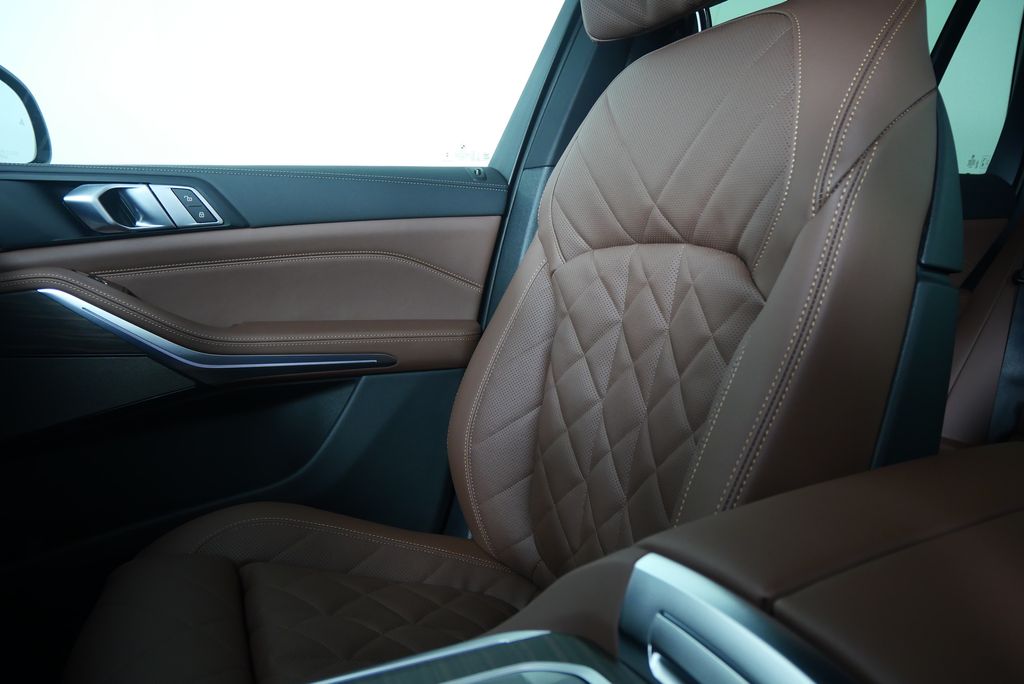 Thumbnail: 2026 BMW X5 - 23