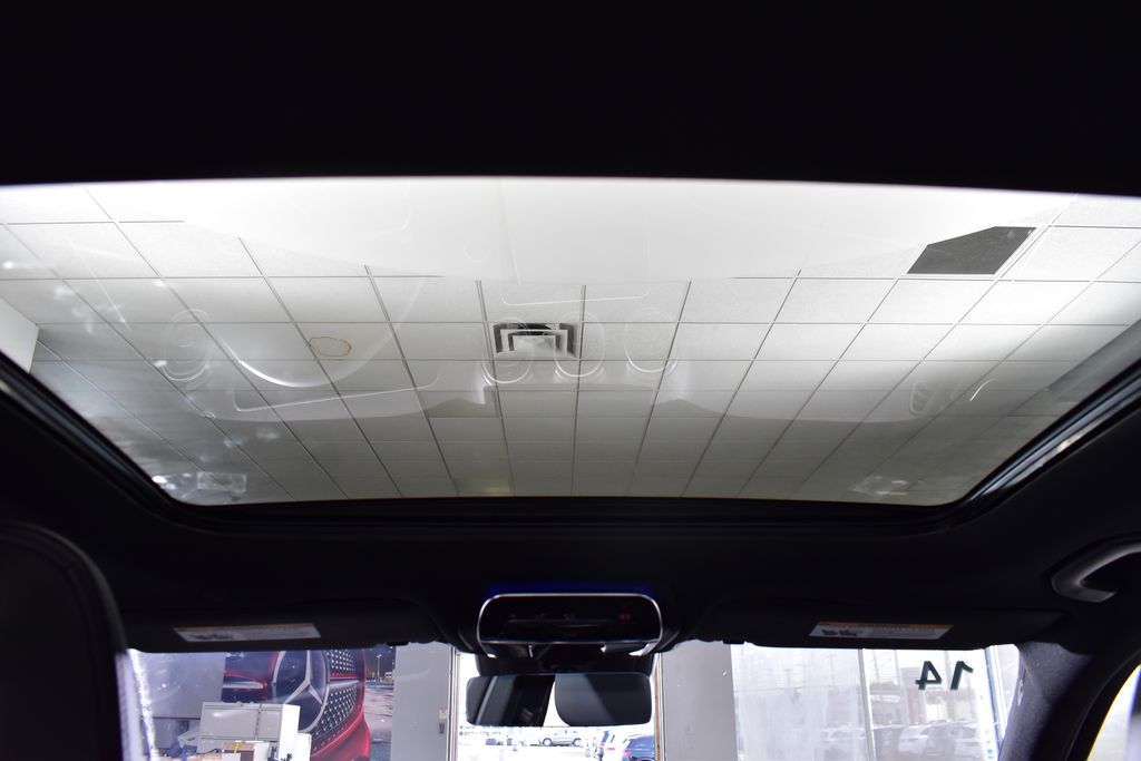 Thumbnail: 2025 Mercedes-Benz C-Class - 28