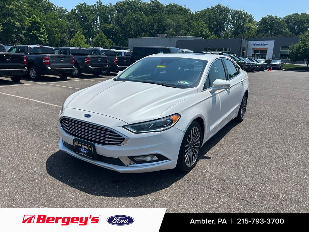 2017 Ford Fusion Blanco (White Platinum Clearcoat Metallic) Sedán Tracción en las cuatro ruedas 6 velocidades Automática