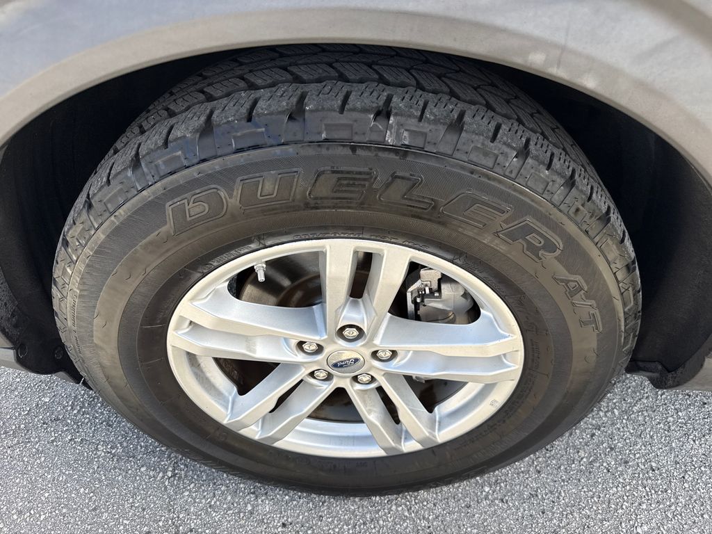 Used 2020  Ford XLT image 11
