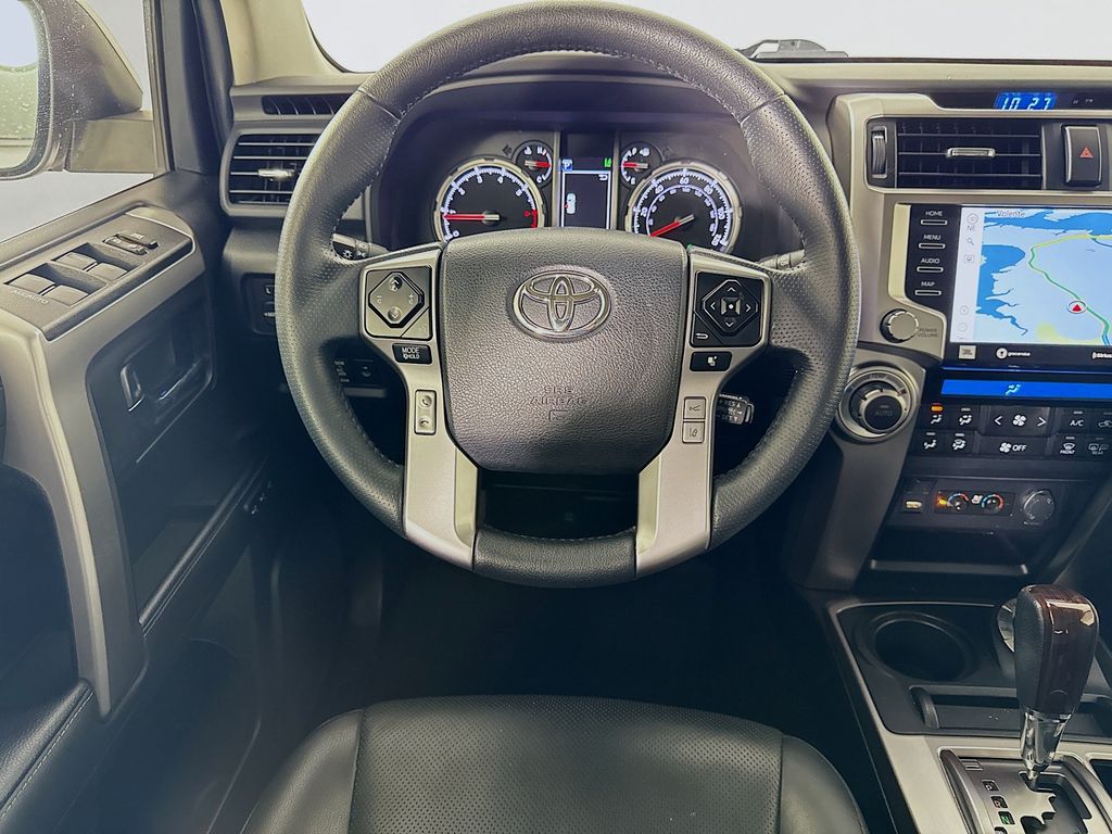 Thumbnail: 2022 Toyota 4Runner - 23