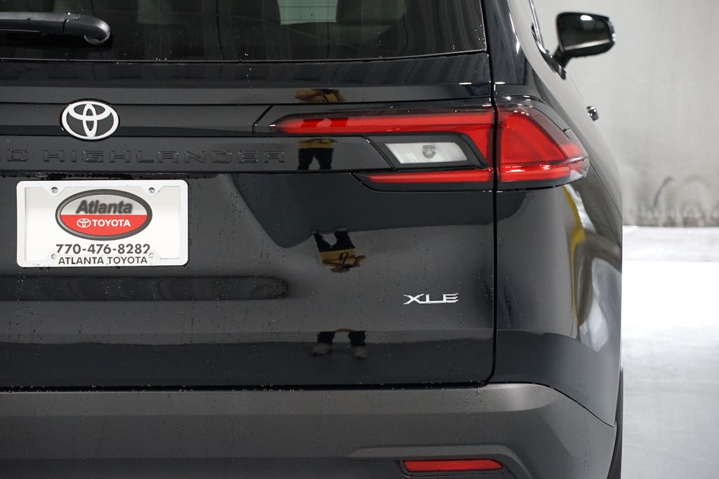 Thumbnail: 2026 Toyota Grand Highlander - 10