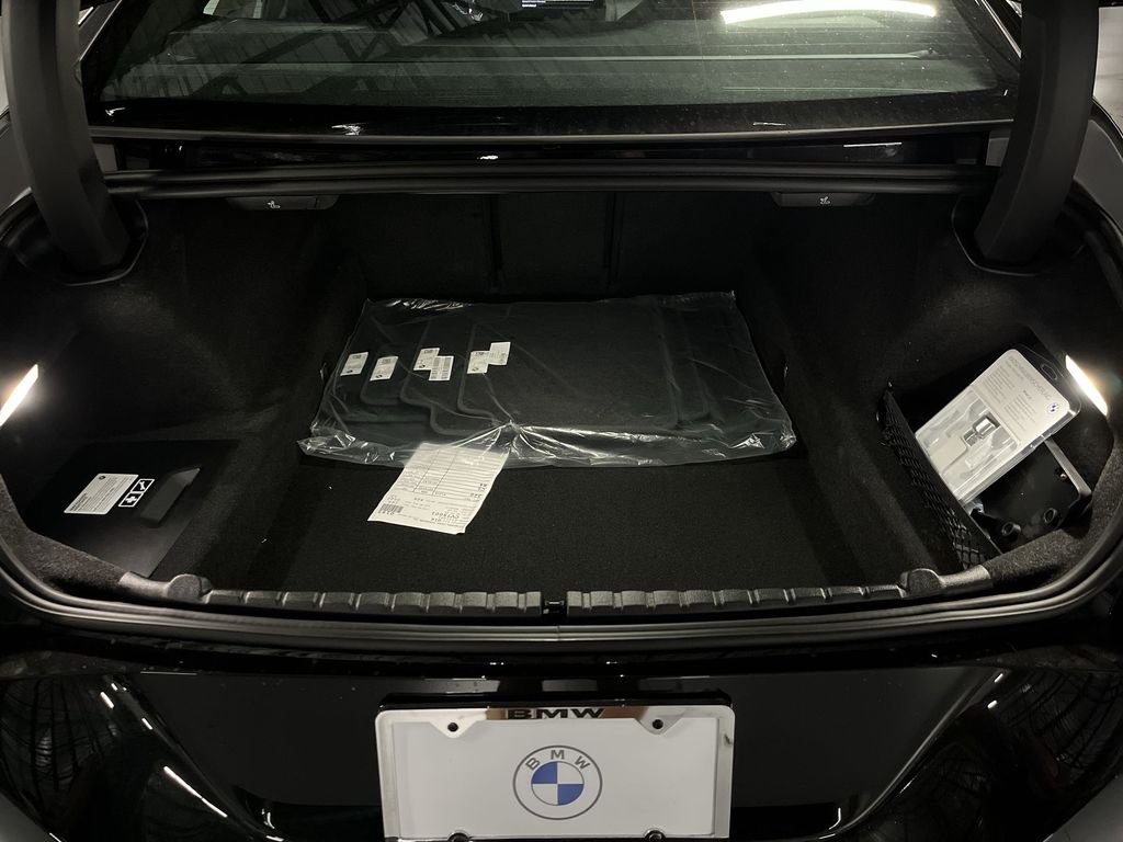 Thumbnail: 2026 BMW 8 Series - 24