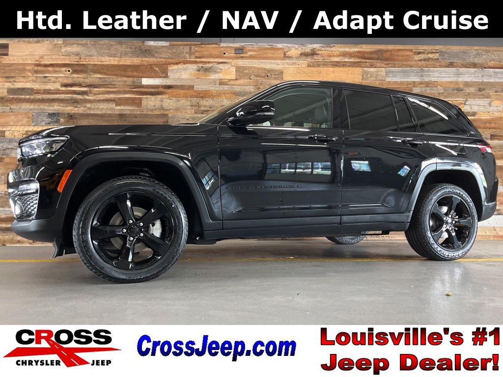 Diamond Black Crystal Pearlcoat 2023 Jeep Grand Cherokee Limited 4WD SUV / Crossover Four-Wheel Drive 8-Speed Automatic