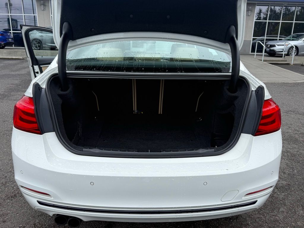 2017 BMW 3 Series 330i xDrive