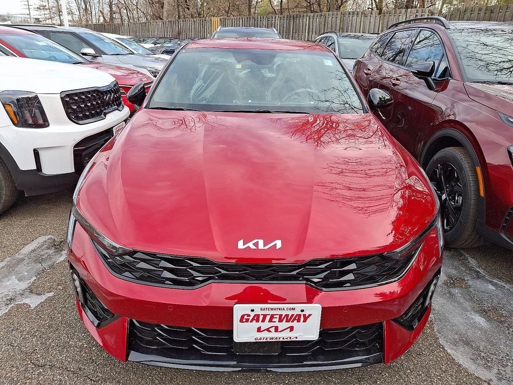 2025 Kia K5 GT-Line - Photo 1