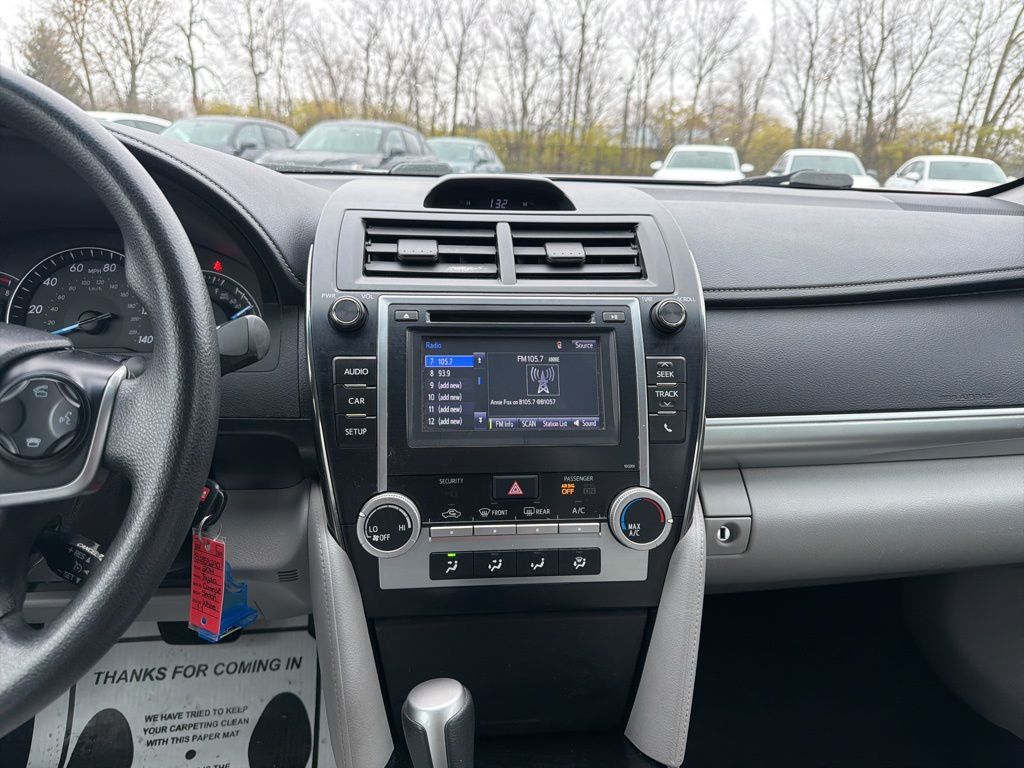 Thumbnail: 2014 Toyota Camry - 14