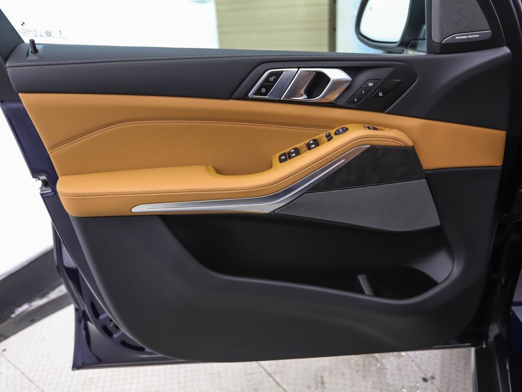 Thumbnail: 2026 BMW X5 - 9