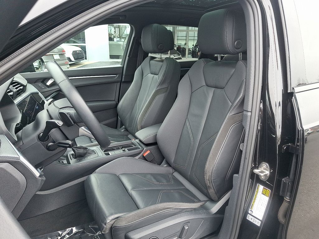 Thumbnail: 2022 Audi Q3 - 13