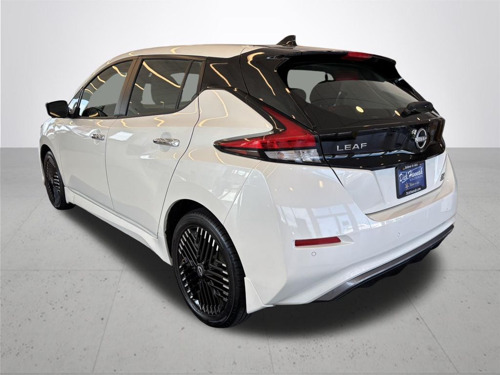 2024 Nissan Leaf SV Plus
