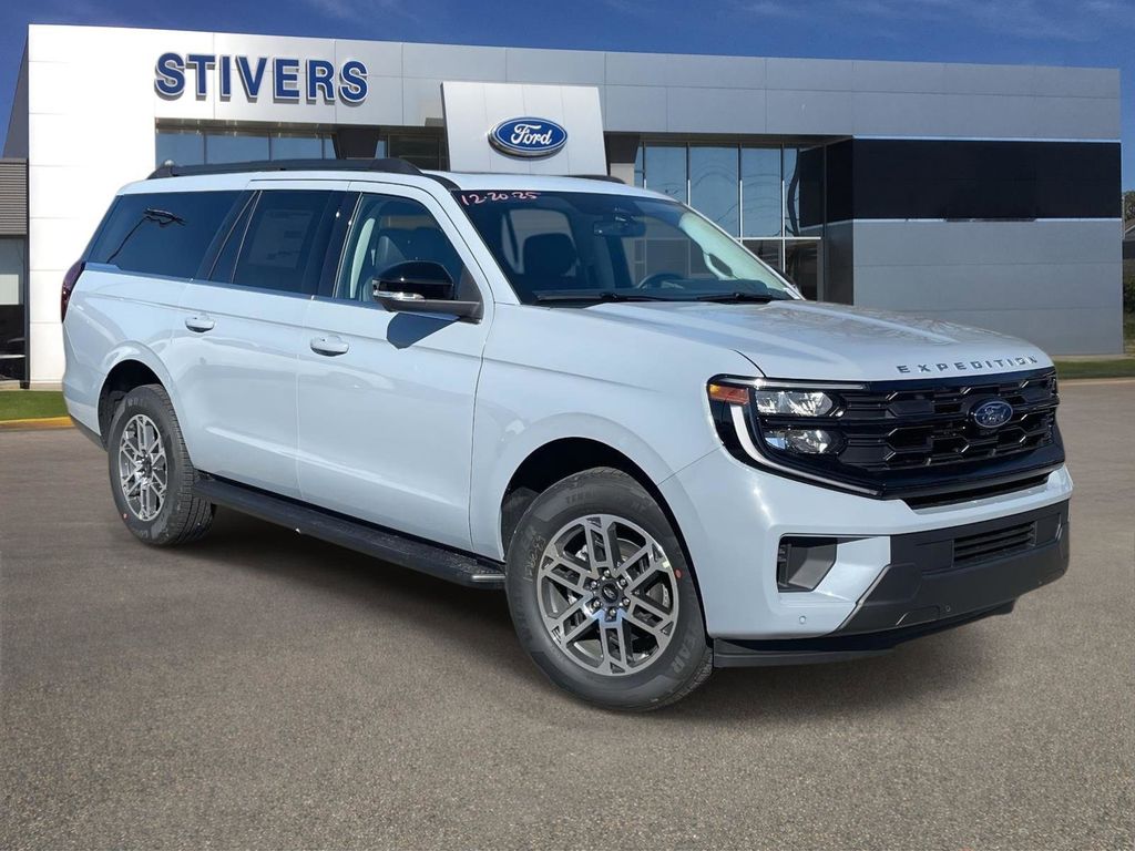 Glacier Gray Metallic Tri-Coat 2026 Ford Expedition MAX Active RWD SUV / Crossover 4X2 Automatic