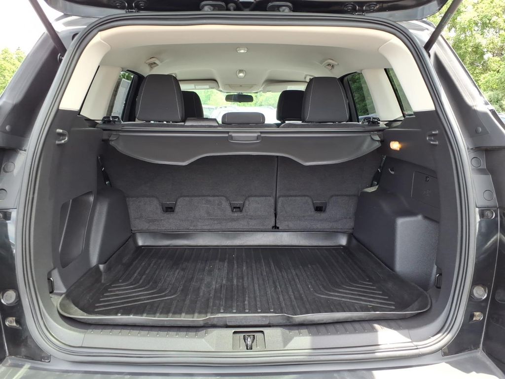 used 2013 Ford Escape car, priced at $11,900