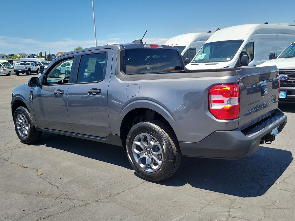 View vehicle photo 5