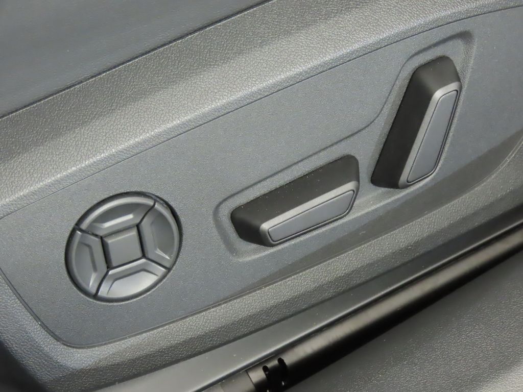 Thumbnail: 2025 Audi A5 - 31