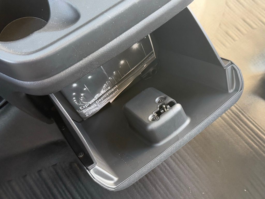 2024 Chevrolet Express 3500 WT