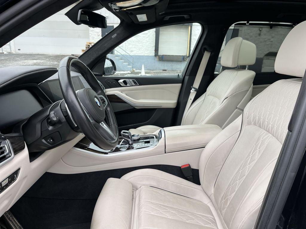 Thumbnail: 2023 BMW X5 - 11