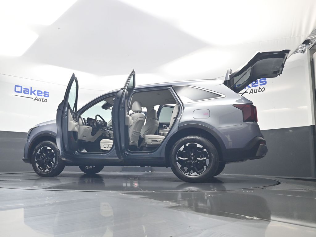 2025 Everlasting Silver Kia Sorento S AWD SUV