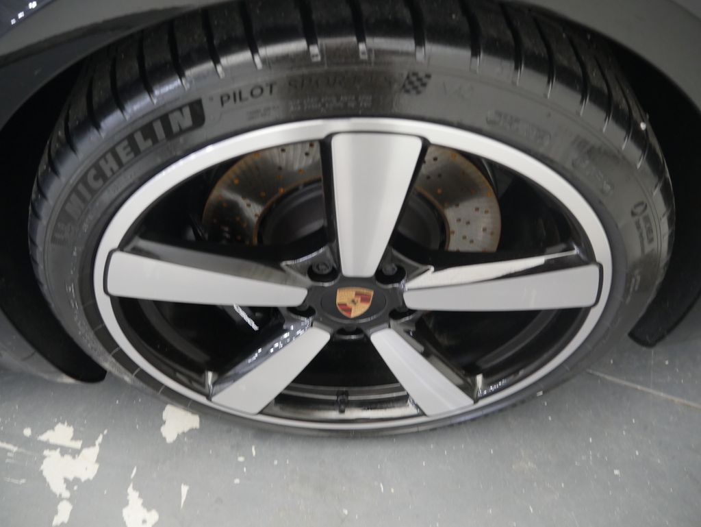 Thumbnail: 2026 Porsche 911 - 14