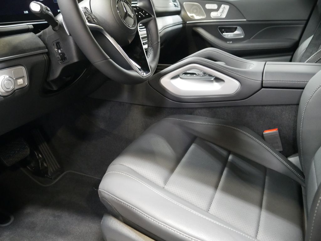 Thumbnail: 2026 Mercedes-Benz GLE - 20