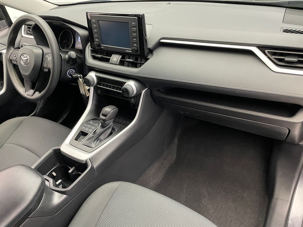 2022 Toyota RAV4 LE 15