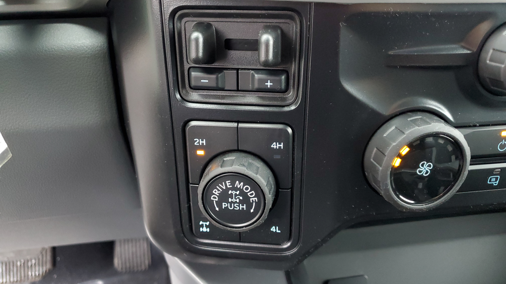 New 2026 White Ford XLT image 30