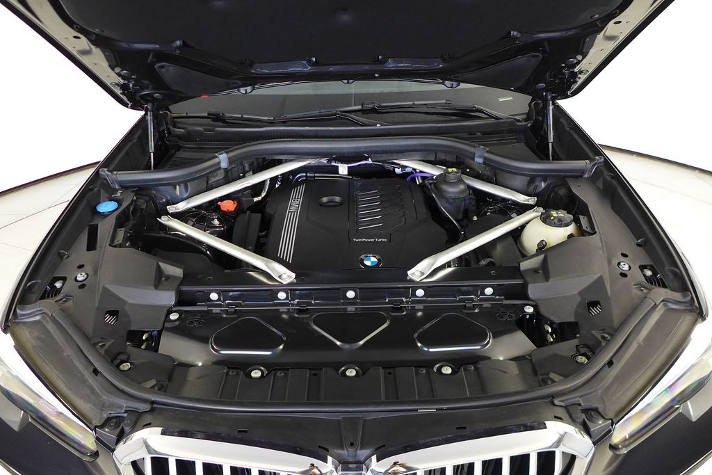 Thumbnail: 2023 BMW X5 - 6