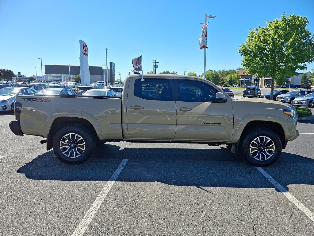 Thumbnail: 2020 Toyota Tacoma - 7