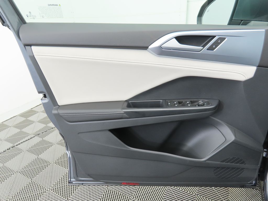 2025 Volkswagen Taos SE 25
