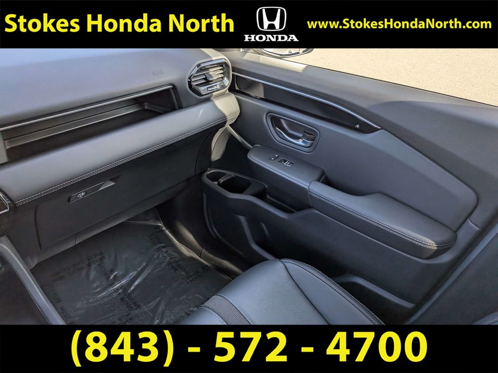 Used 2025 Honda Pilot SUV