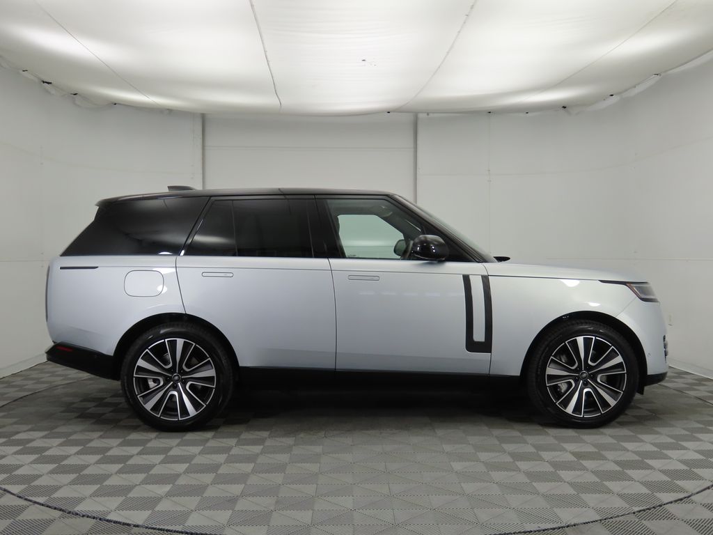Thumbnail: 2025 Land Rover Range Rover - 4