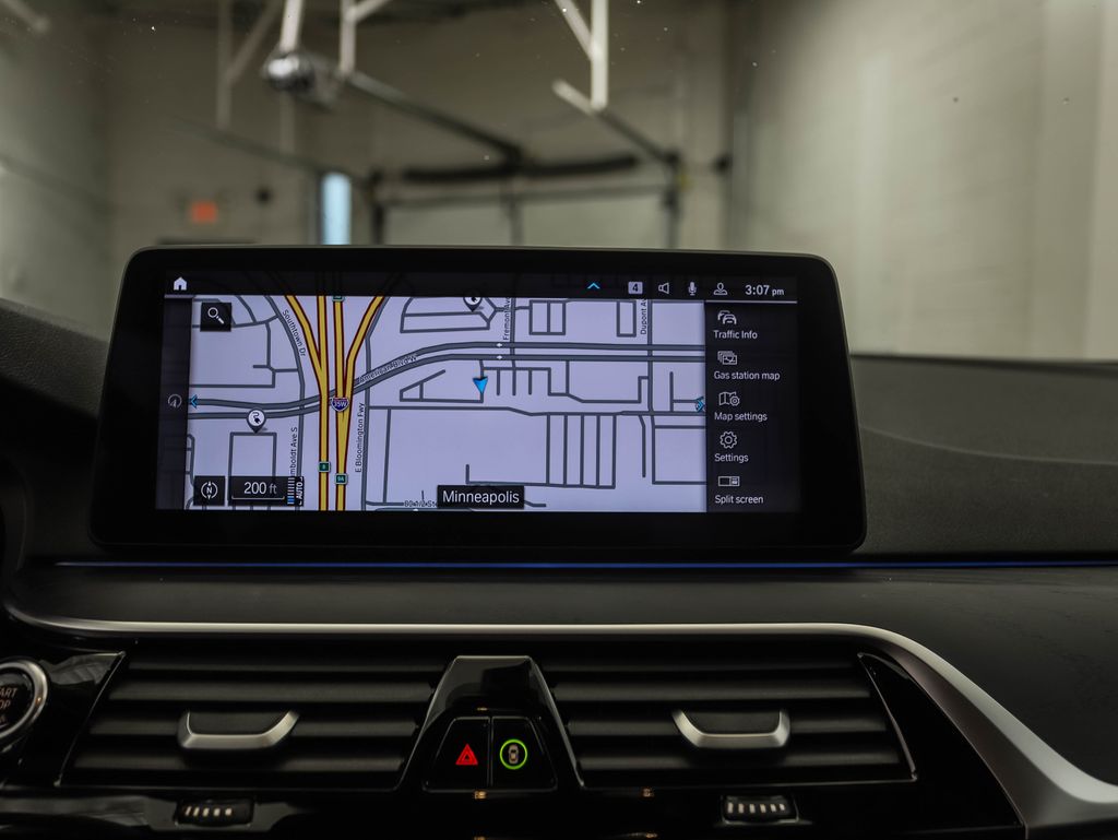 Thumbnail: 2023 BMW 5 Series - 17