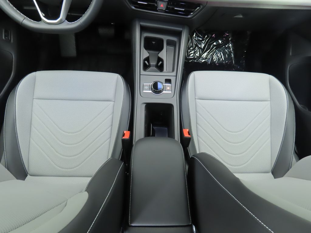 Thumbnail: 2025 Volkswagen Tiguan - 17