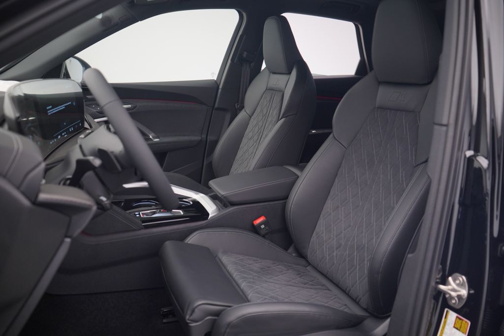 2025 Audi SQ5  6