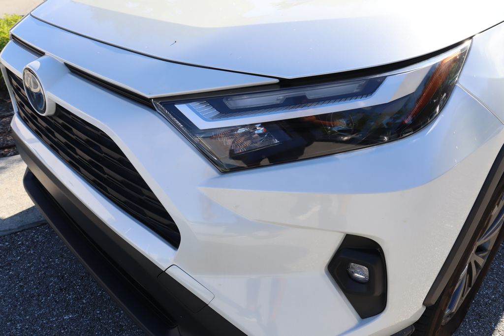 Thumbnail: 2022 Toyota RAV4 - 3