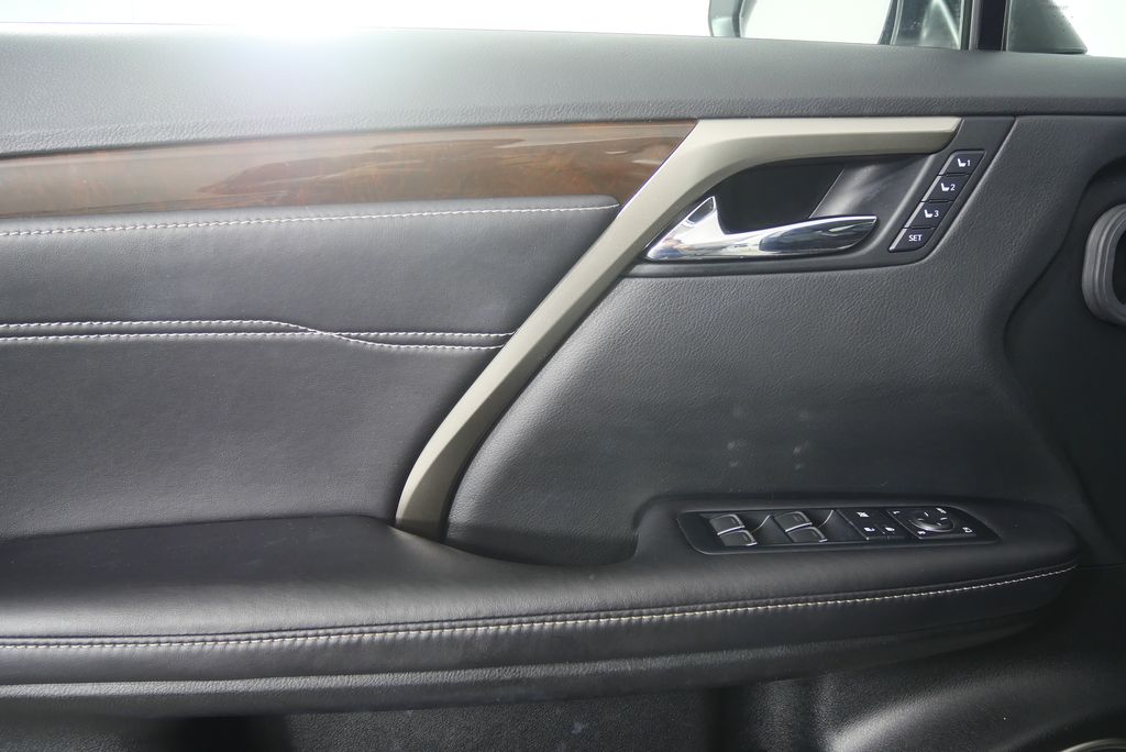 Thumbnail: 2017 Lexus RX - 9