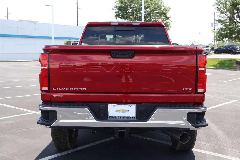 Thumbnail: 2025 Chevrolet Silverado 2500 - 6