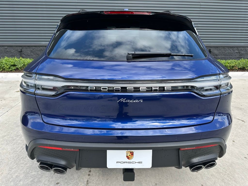 2025 Porsche Macan  11