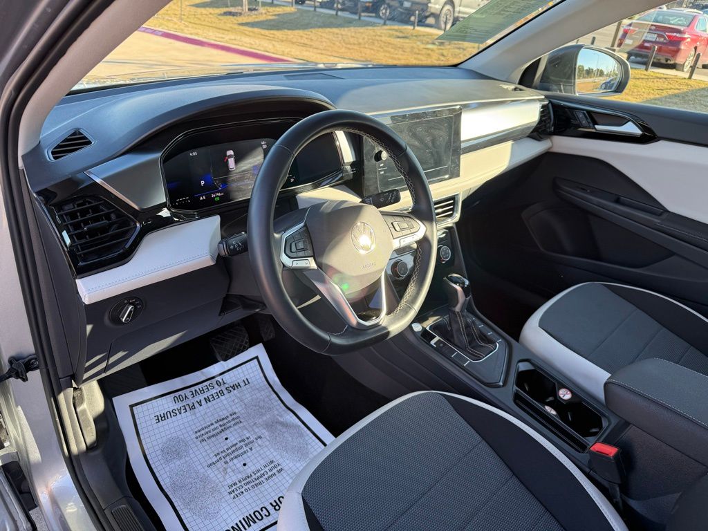 Thumbnail: 2025 Volkswagen Taos - 12