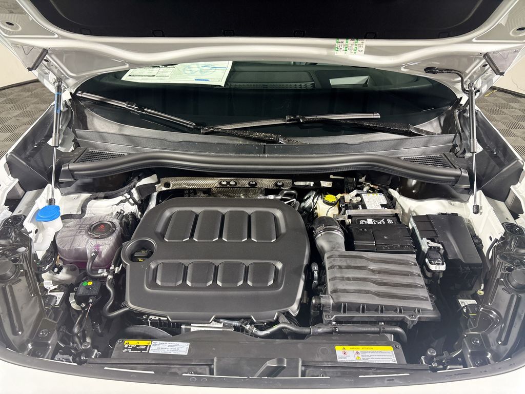 2025 Volkswagen Tiguan 2.0T SE R-Line Black