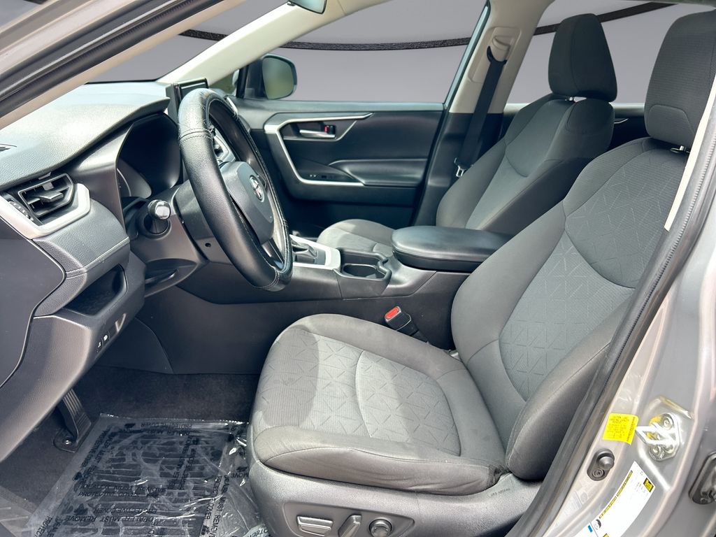 Thumbnail: 2021 Toyota RAV4 - 11