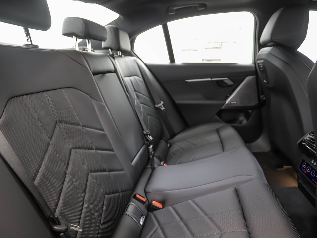 Thumbnail: 2026 BMW 5 Series - 27