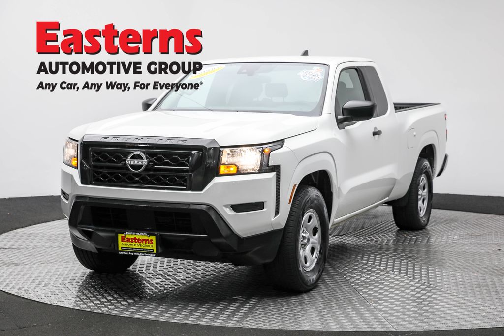 2024 Nissan Frontier S's photo