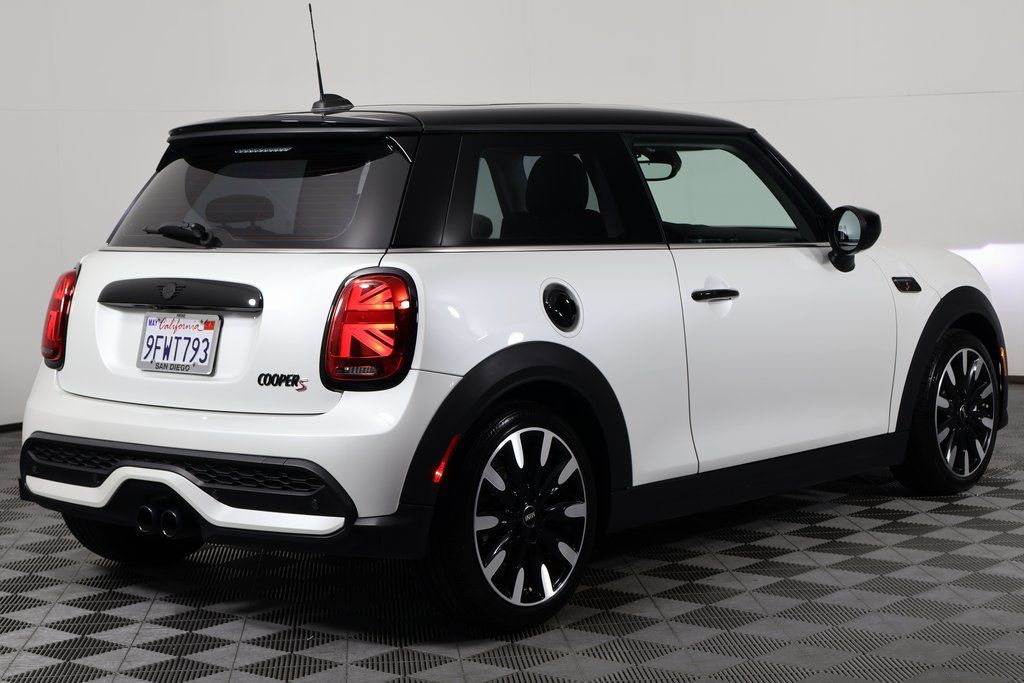Thumbnail: 2024 MINI Cooper - 4