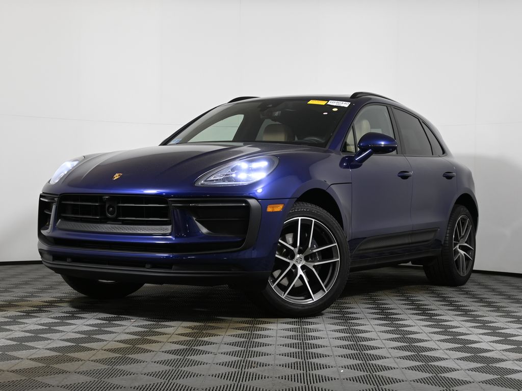 Thumbnail: 2025 Porsche Macan - 1