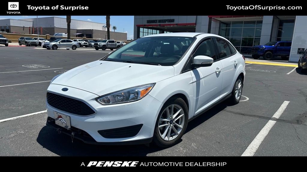 2017 Ford Focus SE Hero Image