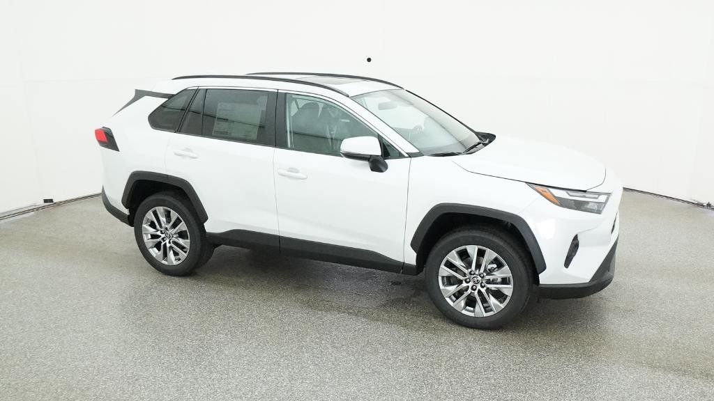 2025 Toyota RAV4 XLE Premium 30
