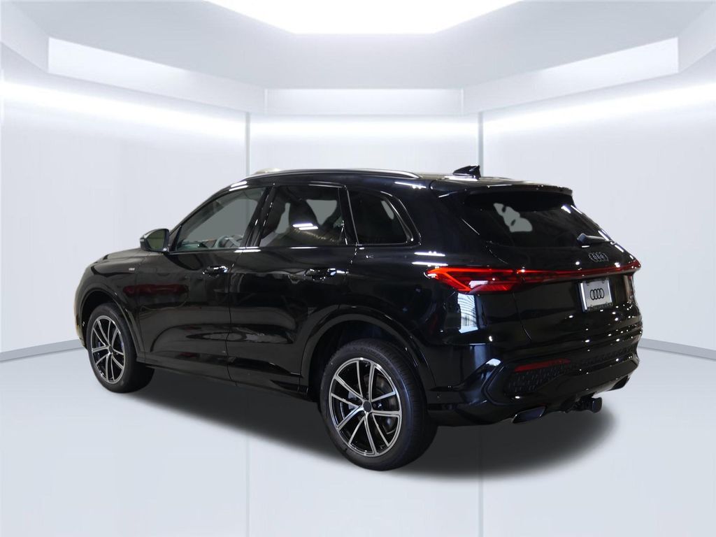 Thumbnail: 2026 Audi Q5 - 3