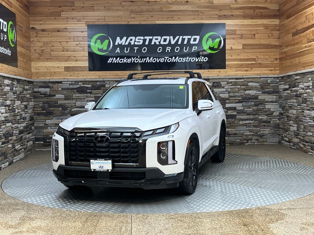 View vehicle photo 4