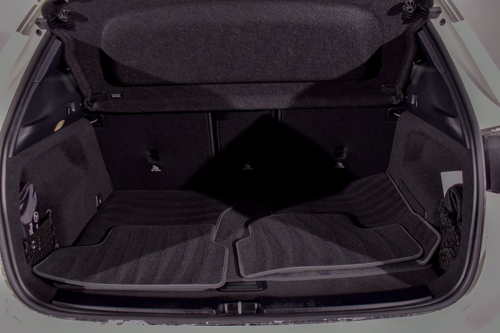 Thumbnail: 2026 Mercedes-Benz GLA - 21